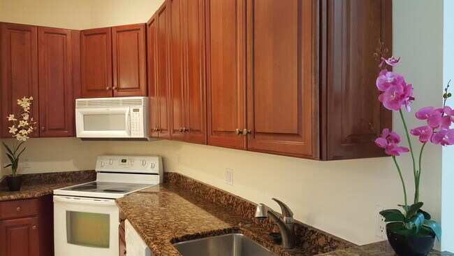 Foto del edificio - 1825 Bridgepointe Cir