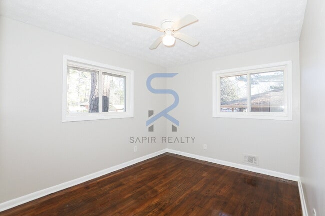 Building Photo - Move in before February 28th and get $100 OFF your rent for the first 3 months — PLUS a $250 Amaz...