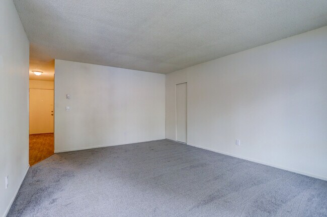 Foto del edificio - Look no Further, Tyee offers a SUPER 1bed/...
