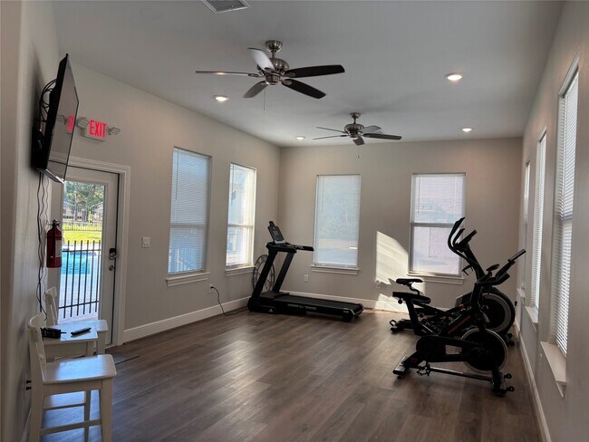 Foto del edificio - 504 Nursery Rd