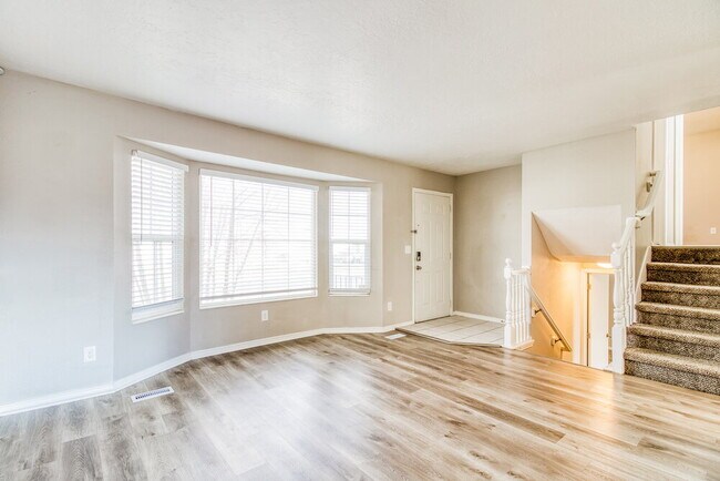 Building Photo - 3988 Burningham Dr