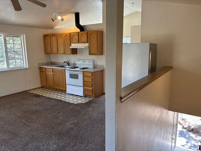Foto del edificio - 1400 NE Whisper Ridge Dr