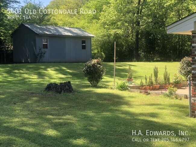 Building Photo - 5401 Old Cottondale Road