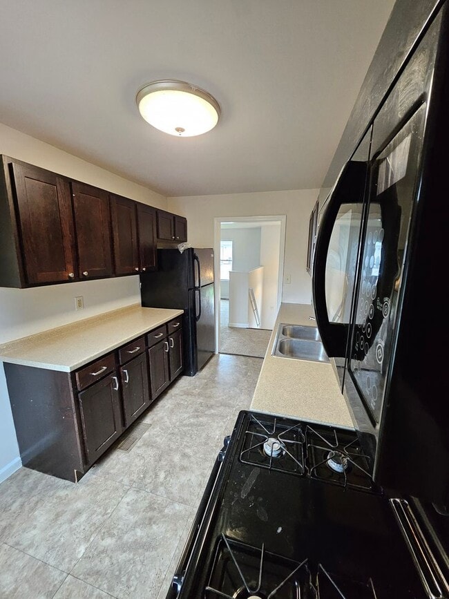Foto del edificio - 2105 Circleville Road