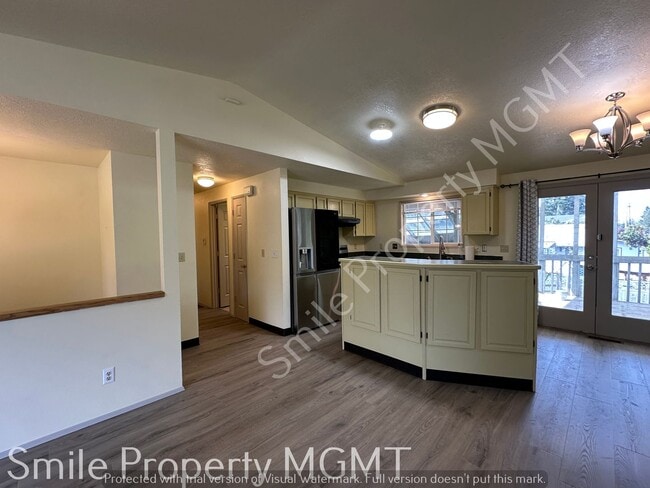 Photo - Extra Large Attached Garage House