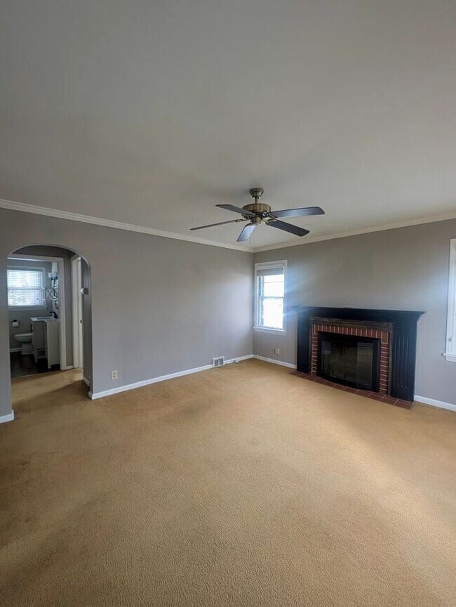 Foto del edificio - Charming Cape Cod Style Home