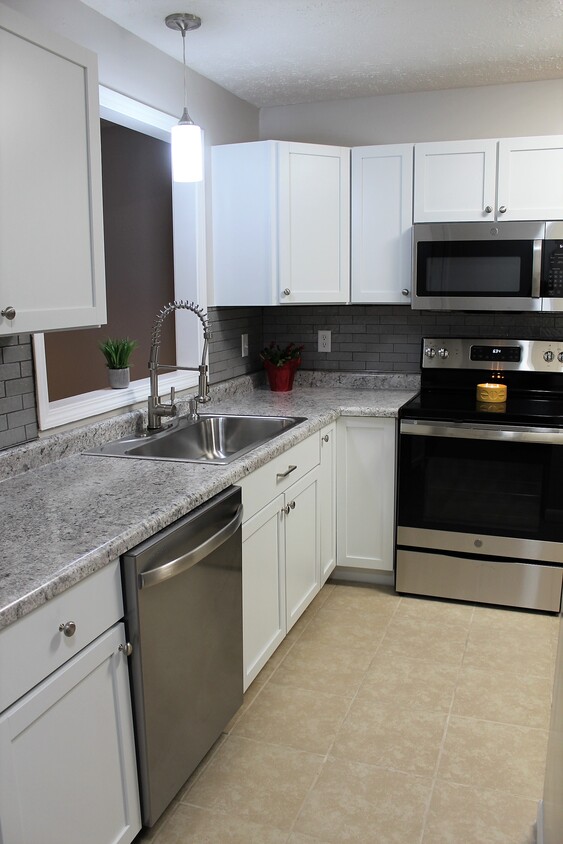 Foto principal - 1306 Hickory Grove Lane