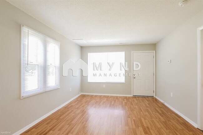 Foto del edificio - 3 br, 1.5 bath House - 8401 Clear Meadow Ln