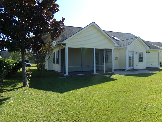 Foto del edificio - 104 Conner Grant Rd