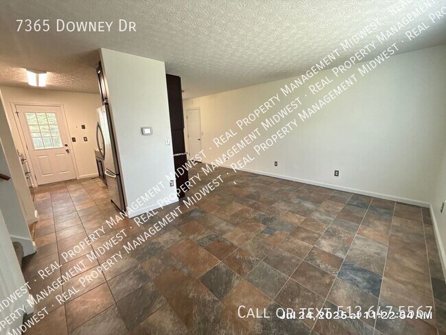 Foto del edificio - 7365 Downey Dr