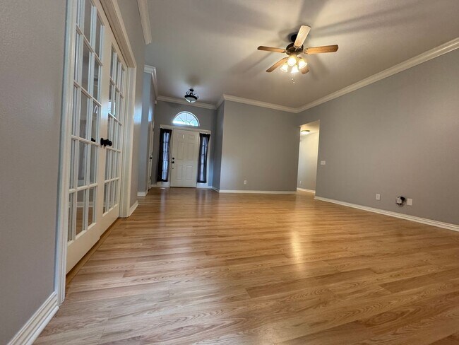 Foto del edificio - ***4905 Hawthorne Way***