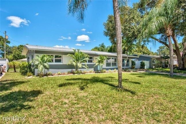 Foto del edificio - 4 br, 3 bath House - 2800 56th Ln N