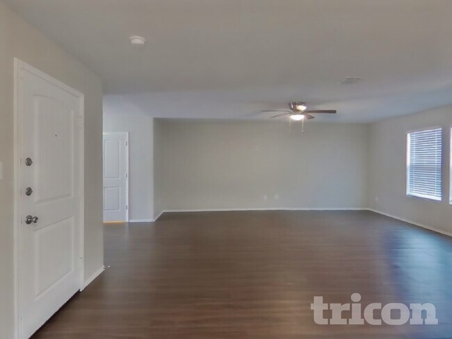 Foto del edificio - 5632 McClelland St