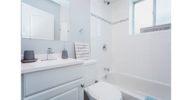 Building Photo - 99 York Rd