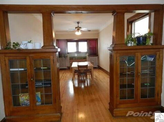 Building Photo - 3+ Bedroom Home Available July 1st!