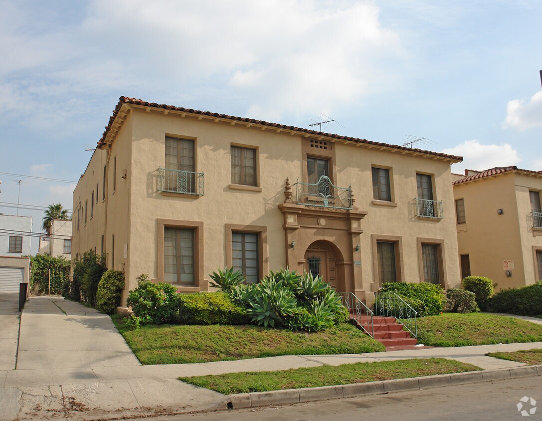 Building Photo - 624-630 S Dunsmuir Ave