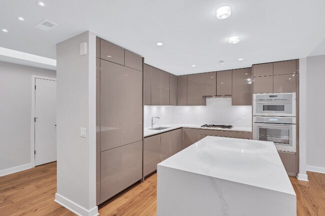 Foto del edificio - 1781 N Pierce St