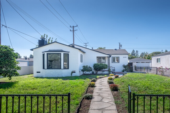 FRONT OF HOUSE - 1011 N Florence St