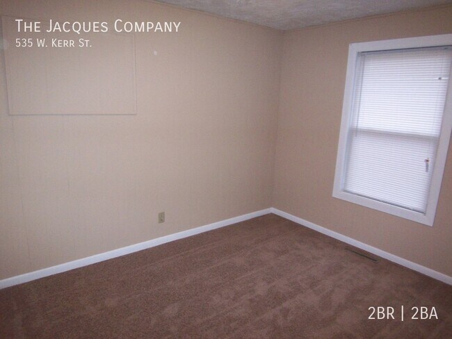 Foto del edificio - Clean Updated 2 Bedroom 2 Bath 1 Car Garag...