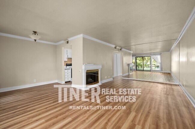 Building Photo - 2494 Larkspur Ln