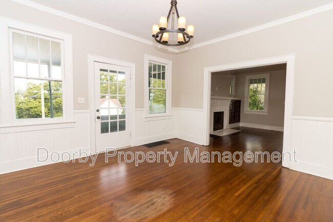 Foto del edificio - 2300 Elmendorf St