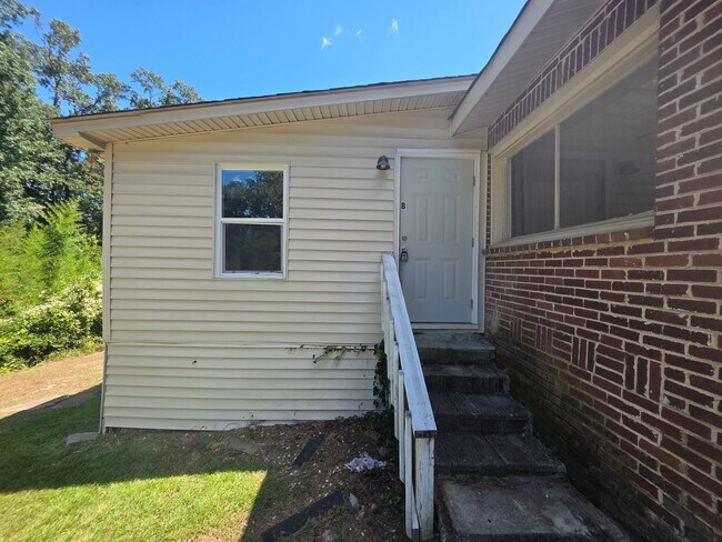 Building Photo - 1241 B Johnson Avenue