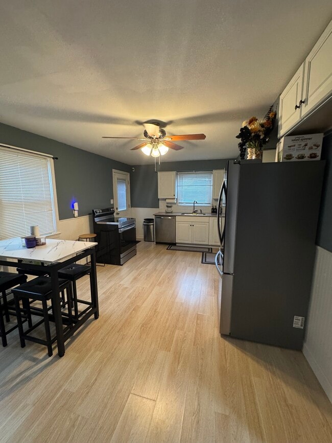 Foto del edificio - 230 Stonybrook Rd