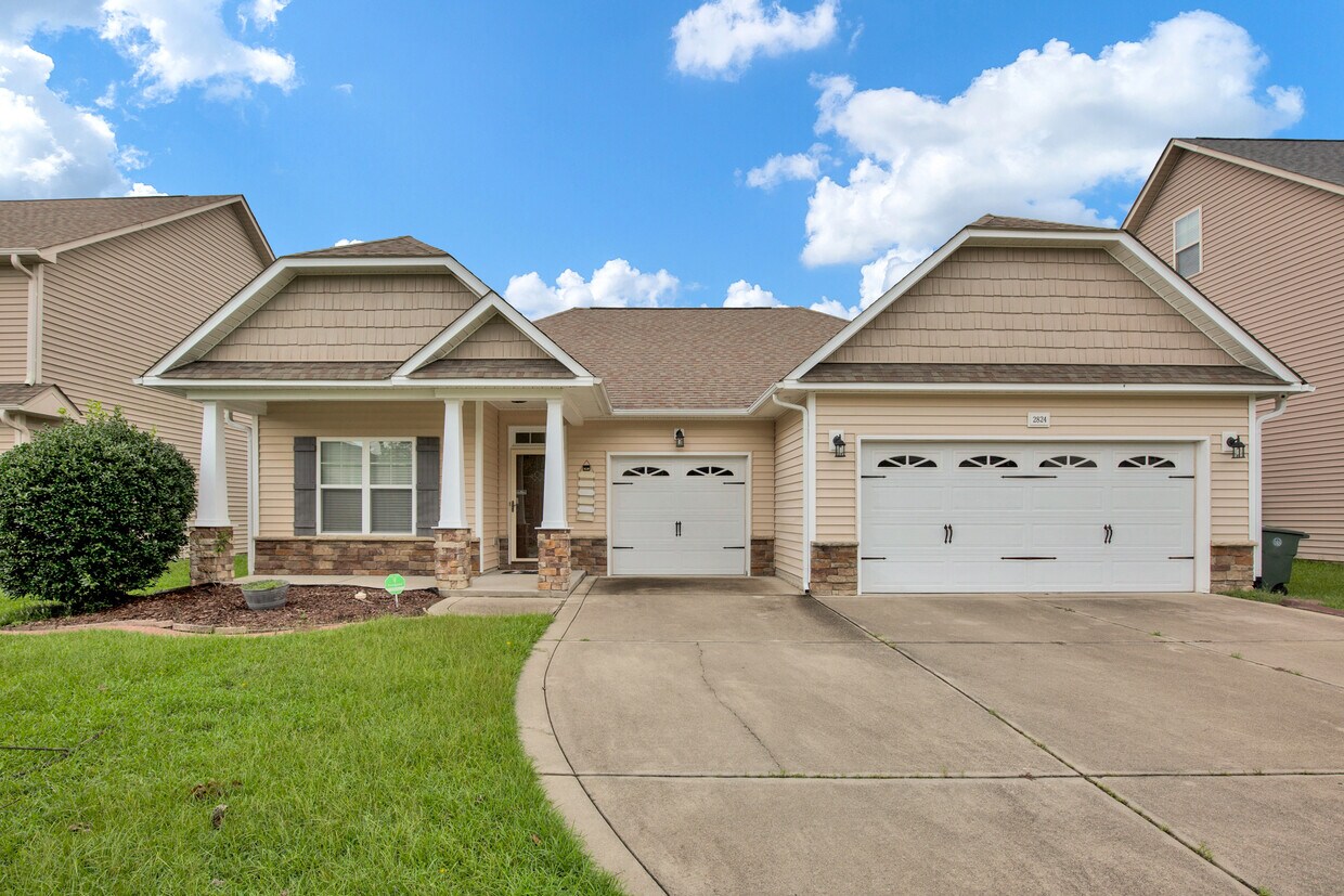 Primary Photo - 2824 Deepwater Ct