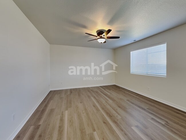 Building Photo - 3713 Winter Sun Dr