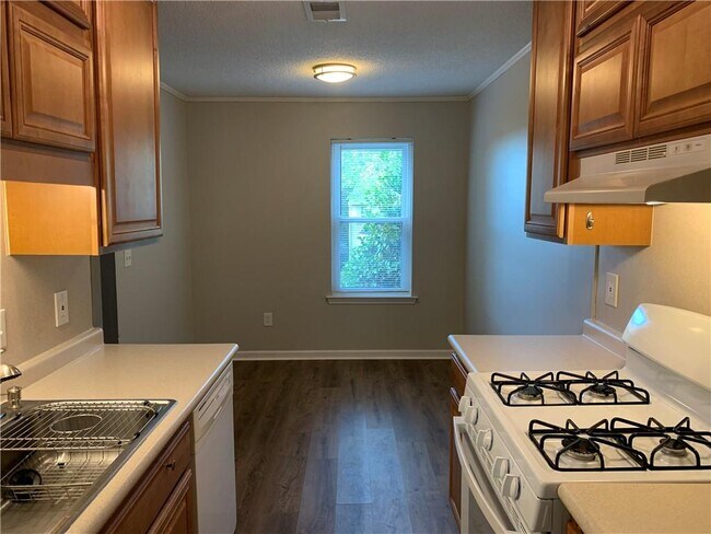 Foto del edificio - 1704 Cedar Bluff Way