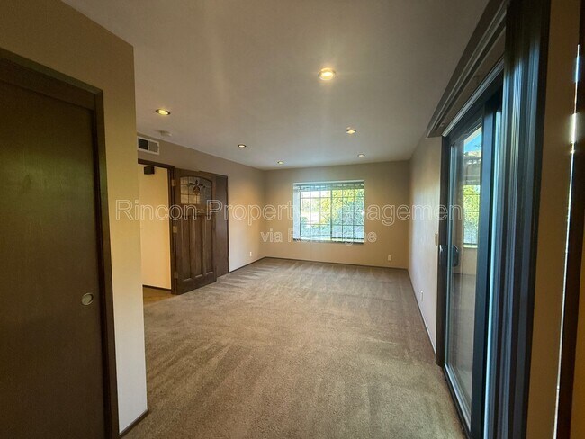 Foto del edificio - 408 Galvin Cir