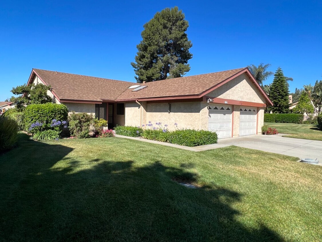 Foto principal - Updated 2 bed / 2 bath Capri in Leisure Vi...