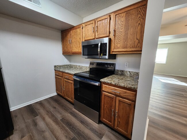 Foto del edificio - 12730 Woodside Ln