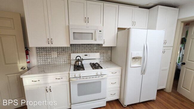 Building Photo - 3 br, 2 bath House - 1251 Hobart Street