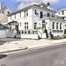 Building Photo - 104 S Wissahickon Ave