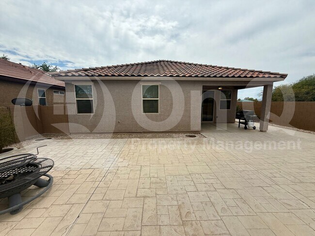 Foto del edificio - 4801 E Chickweed Dr