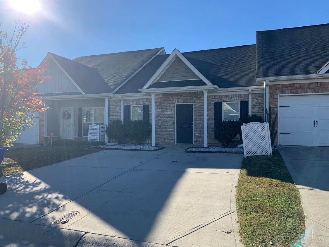 359 High Meadows Plz, Grovetown, GA 30813 Townhouse for Rent in