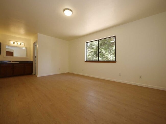 Building Photo - 1601 Lily Valley Way