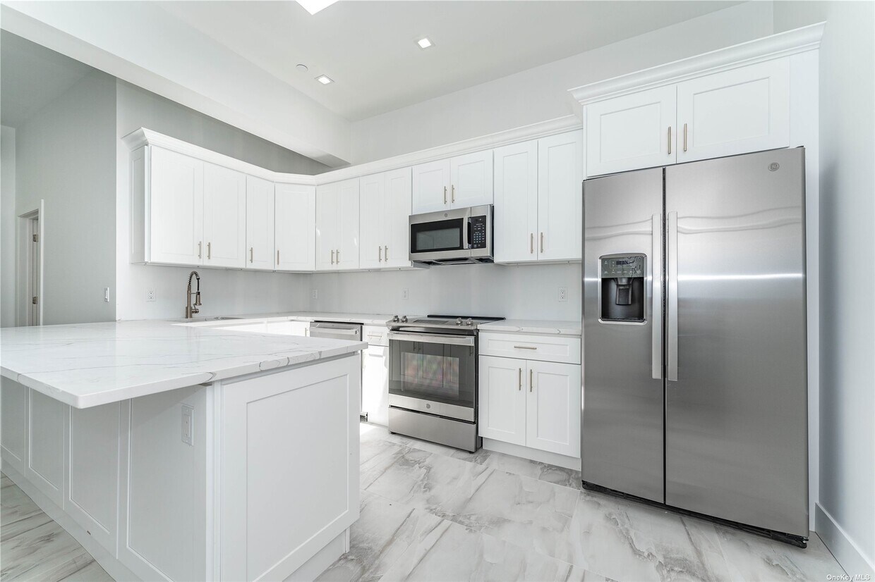 Foto principal - 138 E Park Ave