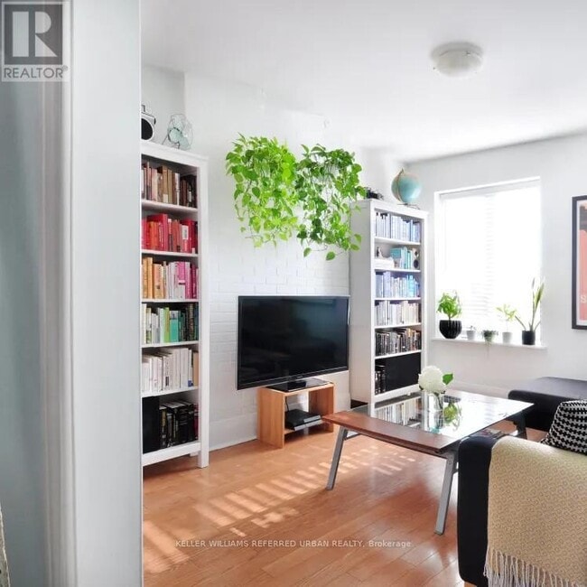 Building Photo - 4 Stonehouse Crescent