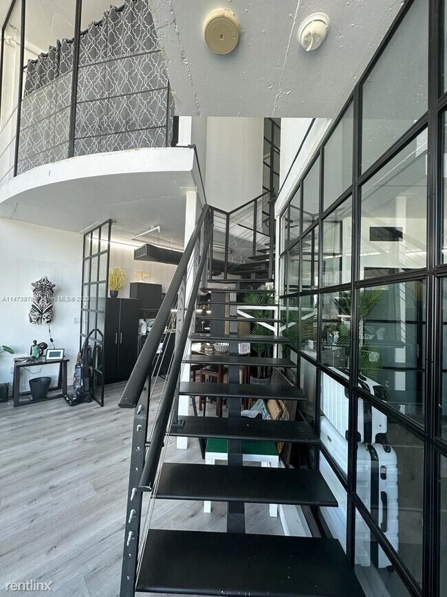 Foto del edificio - 3 br, 2 bath House - 690 SW 1st Ct Apt 2101