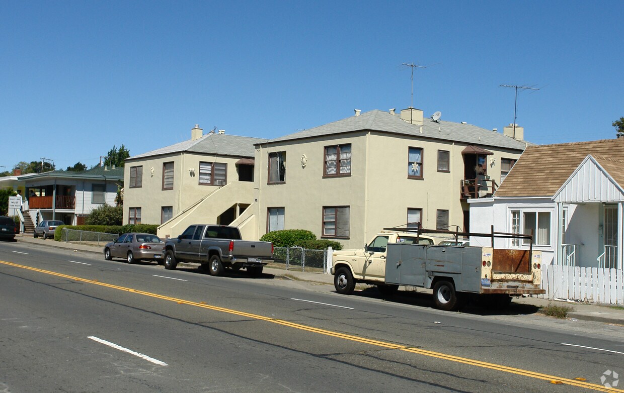 Building Photo - 1130 Florida St
