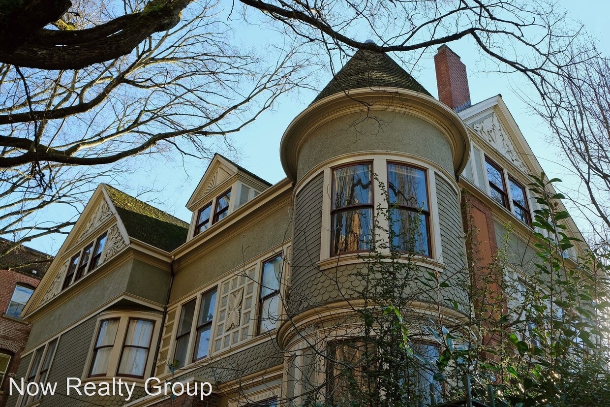 Primary Photo - 2032 NW Everett St