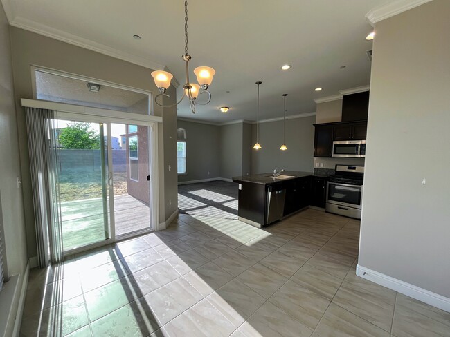 Building Photo - 4396 Wickson Pl