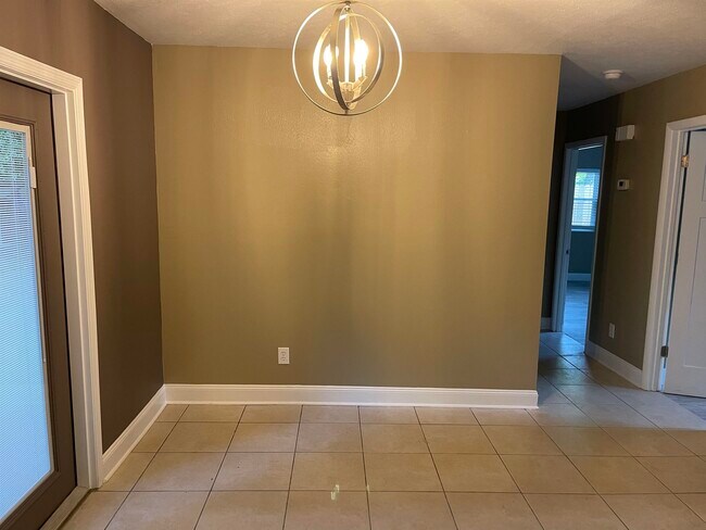 Foto del edificio - 2601 Rippee Rd