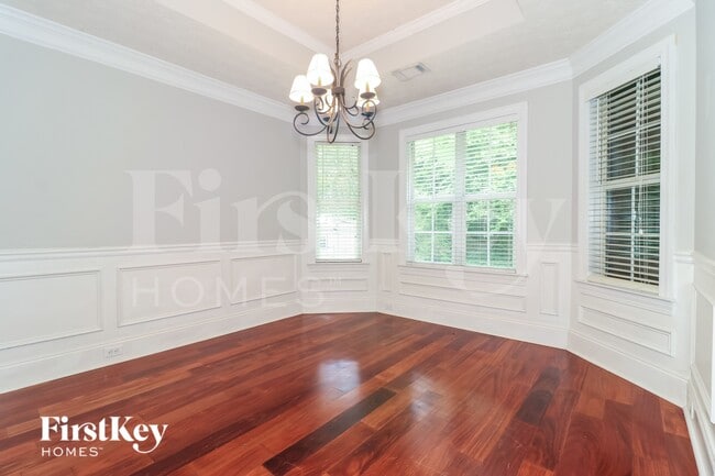 Building Photo - 1335 Enclave Way