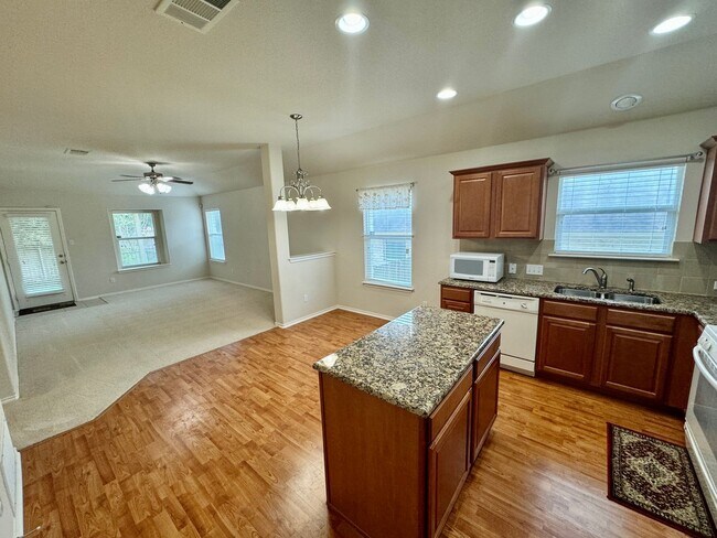 Foto del edificio - South Austin: 3BD 2BA House for Rent: Olym...