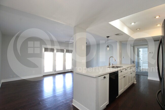 Foto del edificio - 3918 S Willow Dr