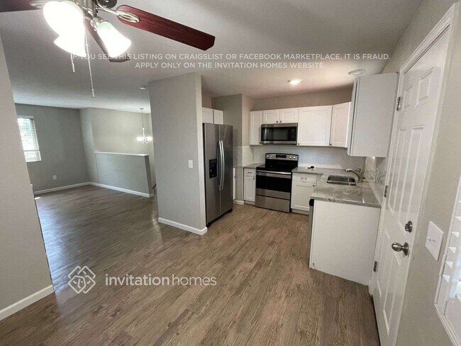 Foto del edificio - 14560 E Tufts Ave