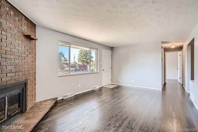 Building Photo - 4 br, 2 bath House - 2633 Westchester Dr